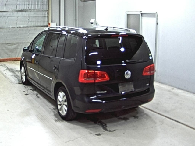 VOLKSWAGEN GOLF TOURAN 2012