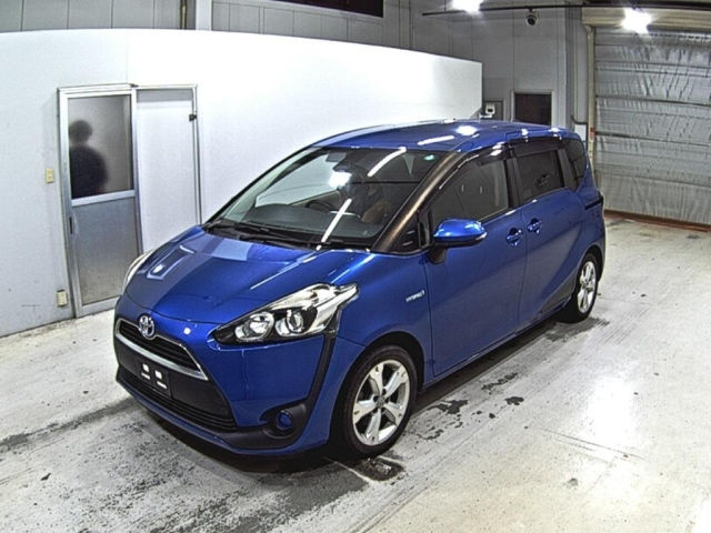 TOYOTA SIENTA 2015