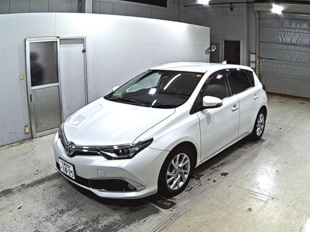 TOYOTA AURIS 2017