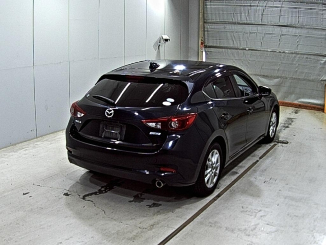 MAZDA AXELA 2016