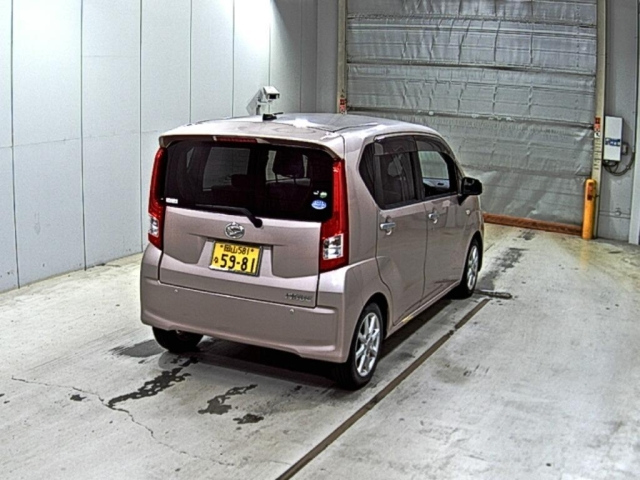 DAIHATSU MOVE 2015