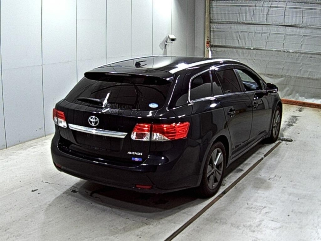TOYOTA AVENSIS WAGON 2015