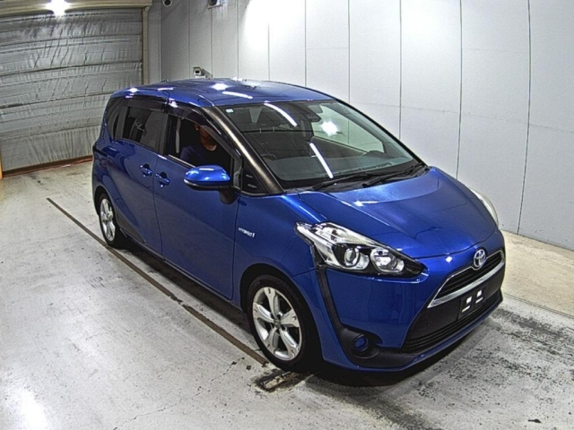 TOYOTA SIENTA 2015
