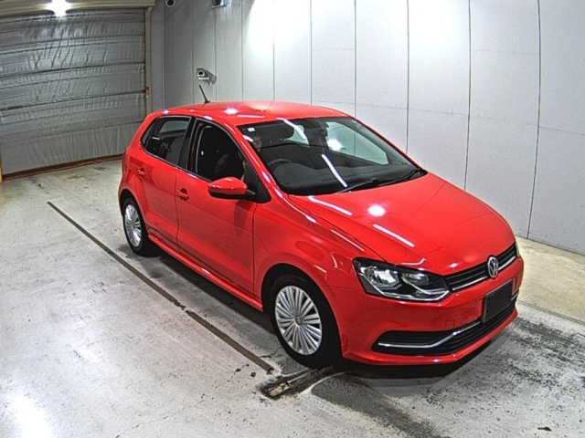 VOLKSWAGEN POLO 2015