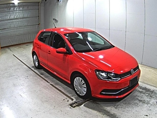VOLKSWAGEN POLO 2015