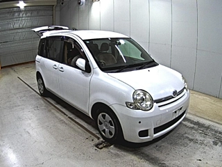 TOYOTA SIENTA 2015
