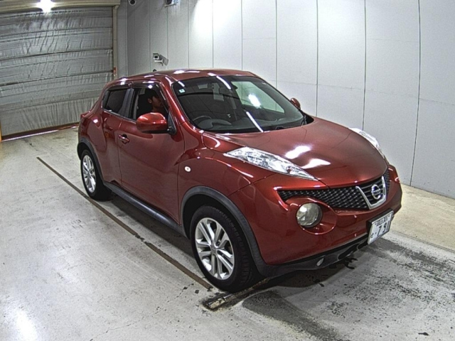 NISSAN JUKE 2012