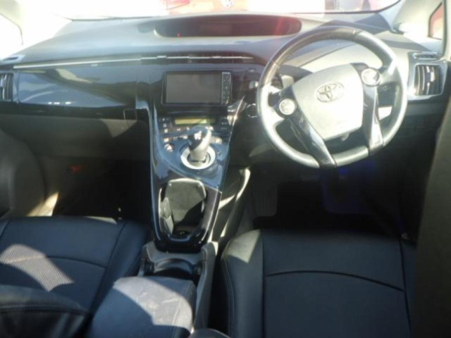 TOYOTA PRIUS 2010