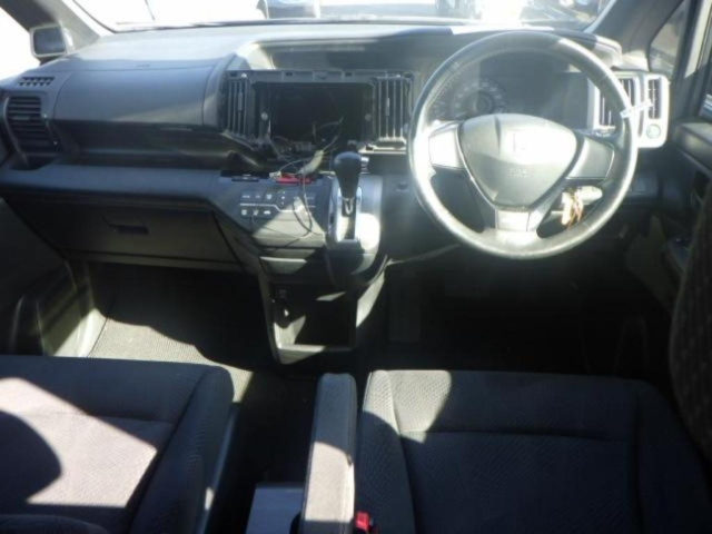 HONDA STEP WAGON 2010