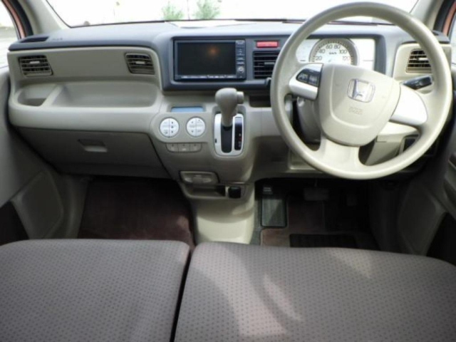 HONDA LIFE 2010