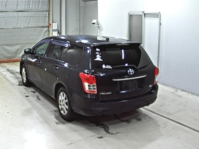 TOYOTA COROLLA FIELDER 2010