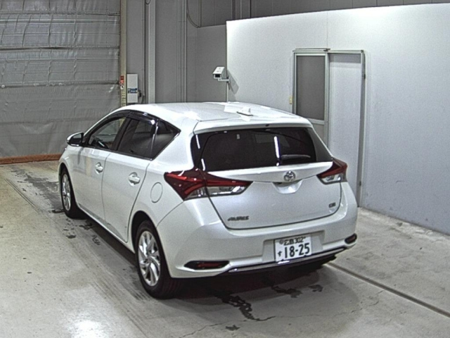 TOYOTA AURIS 2017