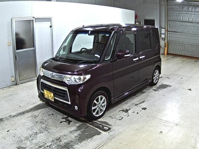 DAIHATSU TANTO 2011