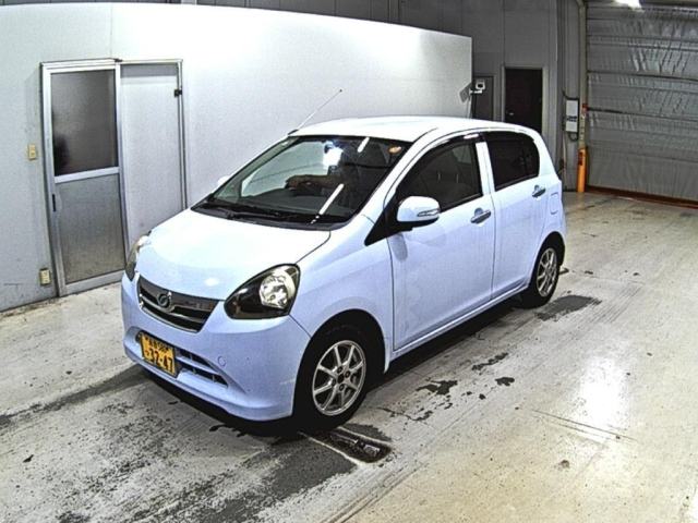 DAIHATSU MIRA E S 2012