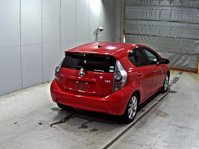 TOYOTA AQUA 2013