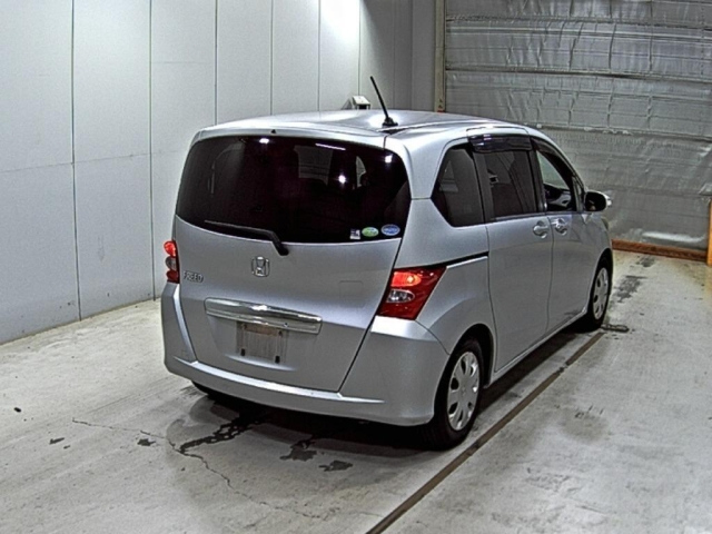 HONDA FREED 2011