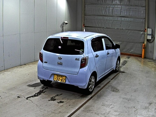 DAIHATSU MIRA E S 2012