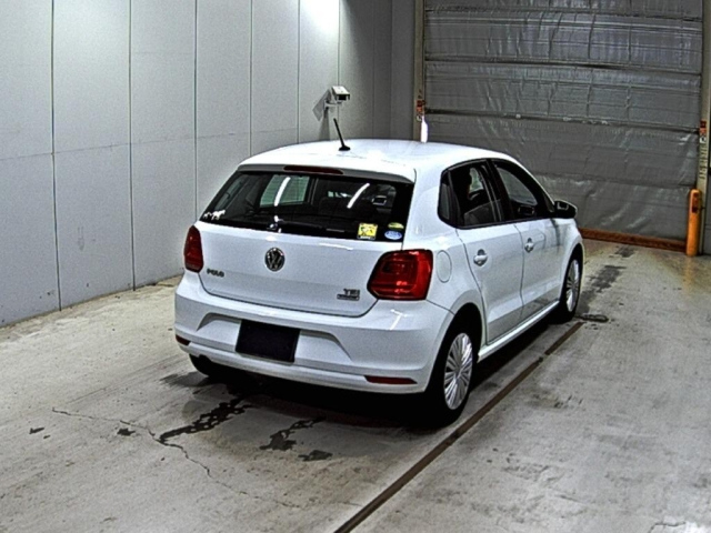 VOLKSWAGEN POLO 2014