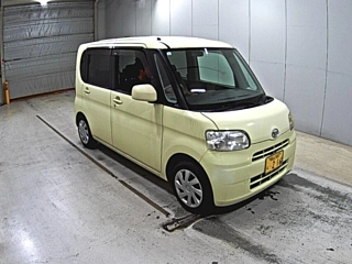 DAIHATSU TANTO 2011