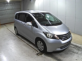 HONDA FREED 2011