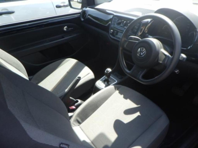 VOLKSWAGEN UP 2013