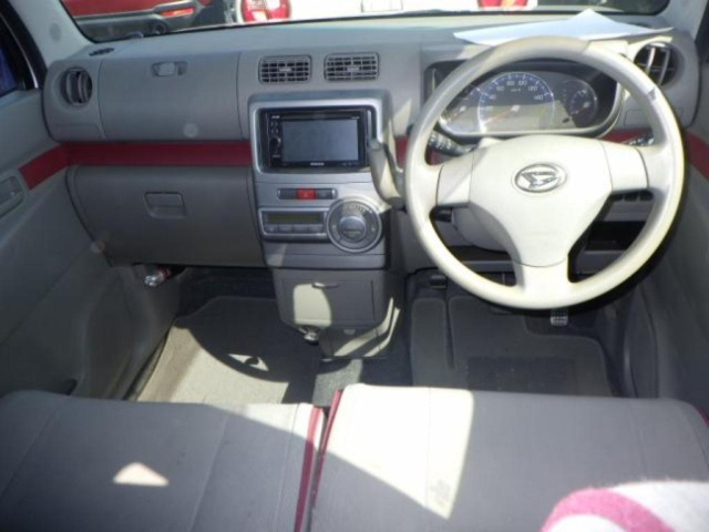 DAIHATSU MOVE CONTE 2011