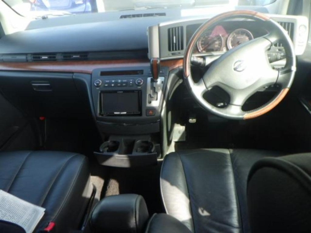 NISSAN ELGRAND 2009