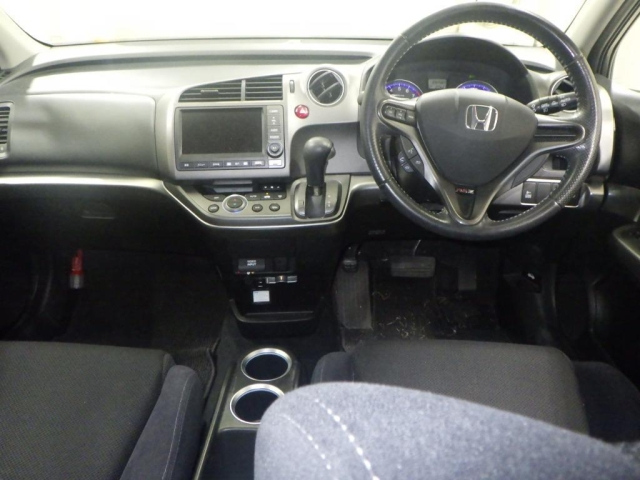HONDA STREAM 2009