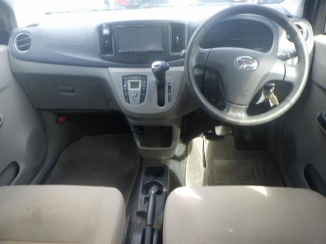 DAIHATSU MIRA E S 2012