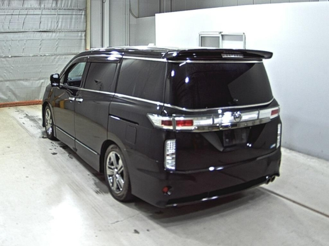 NISSAN ELGRAND 2010
