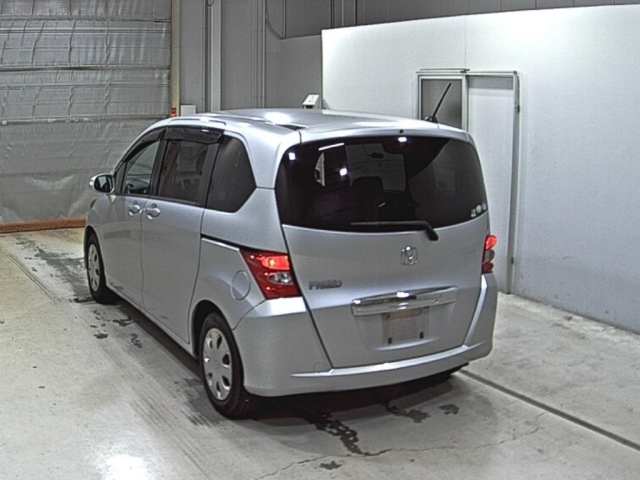 HONDA FREED 2011