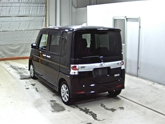 DAIHATSU TANTO 2010