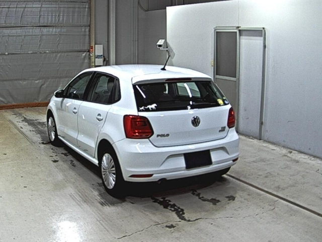 VOLKSWAGEN POLO 2014