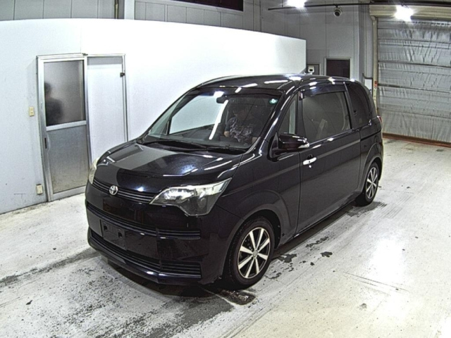 TOYOTA SPADE 2013