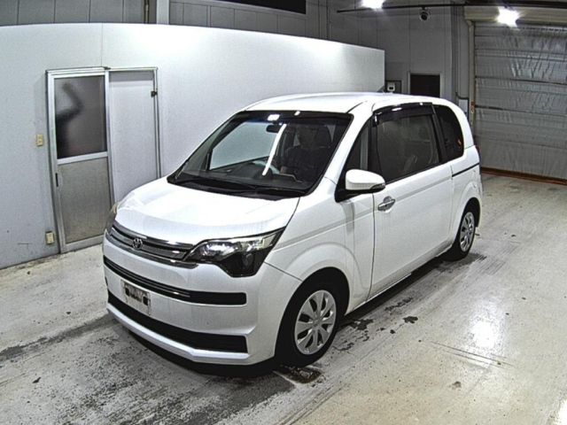 TOYOTA SPADE 2014