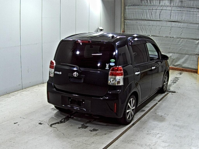 TOYOTA SPADE 2013