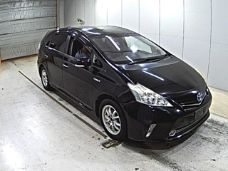 TOYOTA PRIUS ALPHA 2014