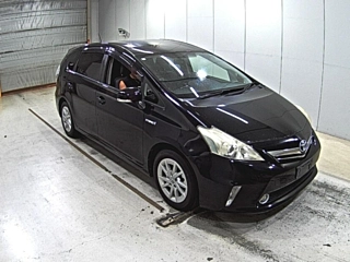 TOYOTA PRIUS ALPHA 2012