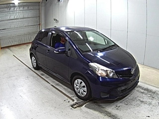 TOYOTA VITZ 2013