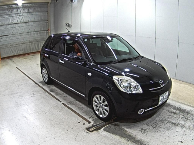 MAZDA VERISA 2008