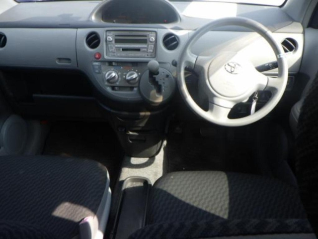 TOYOTA SIENTA 2008
