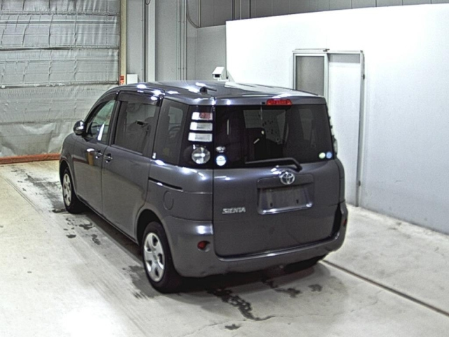 TOYOTA SIENTA 2008