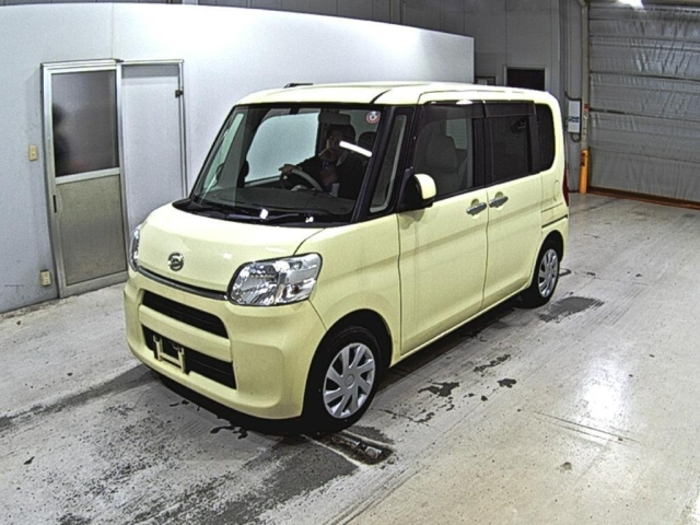 DAIHATSU TANTO 2016