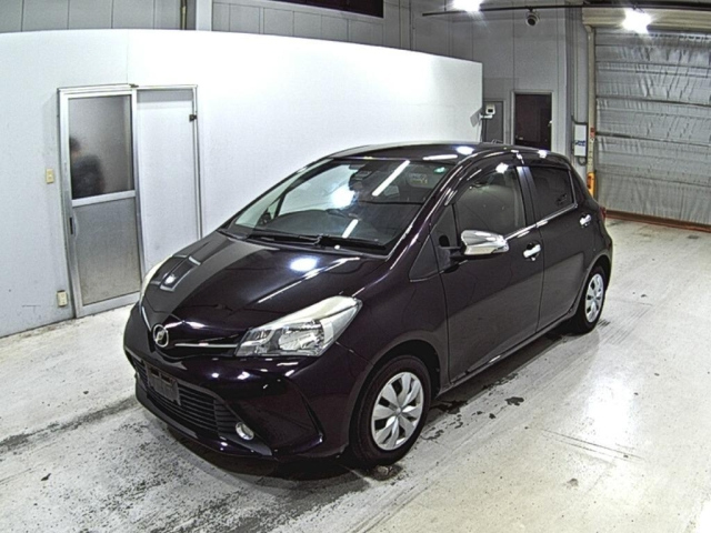 TOYOTA VITZ 2015