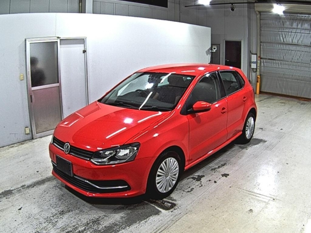 VOLKSWAGEN POLO 2015