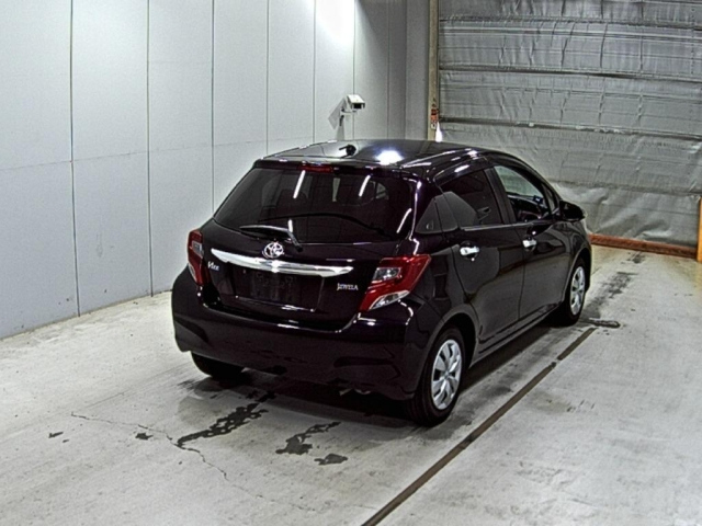 TOYOTA VITZ 2015