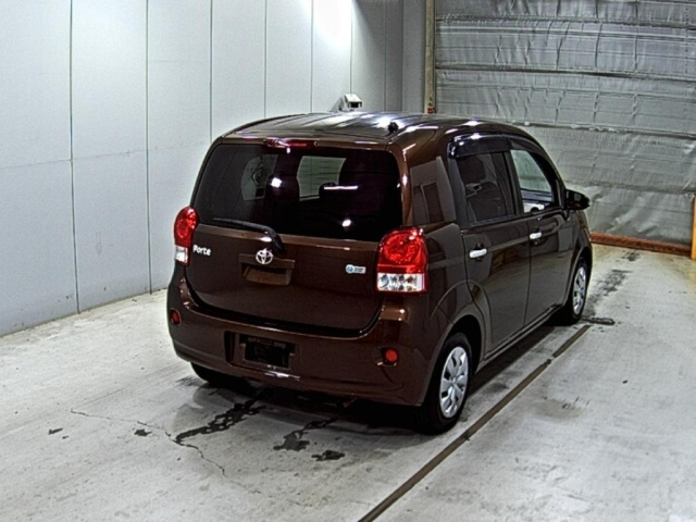 TOYOTA SPADE 2013