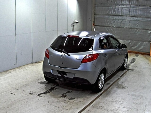 MAZDA DEMIO 2011