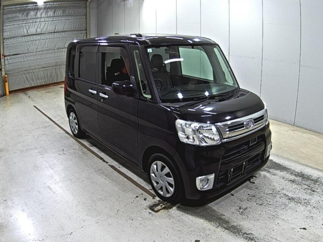 DAIHATSU TANTO 2015