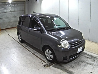 TOYOTA SIENTA 2009